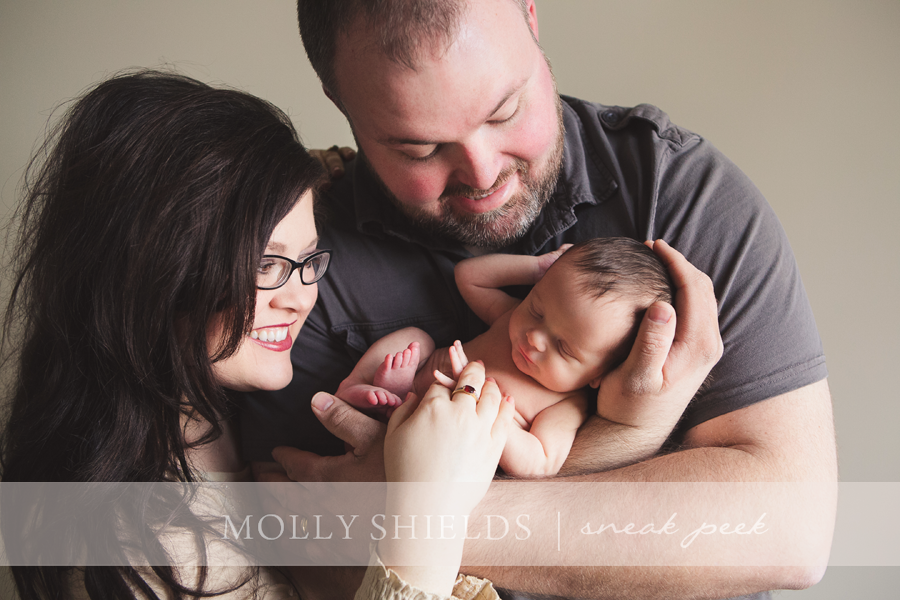 http://mollyshieldsphotography.com/sweet-oliver-minneapolis-newborn-photographer/