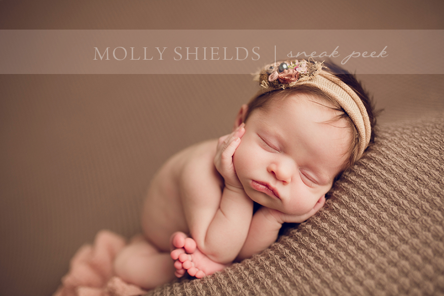 Minneapolis maternity and newborn photographer